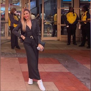 Meet your Posher, Valentina